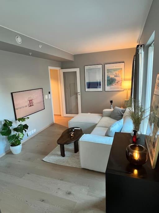 Leilighet Modern Flat By The Sea *